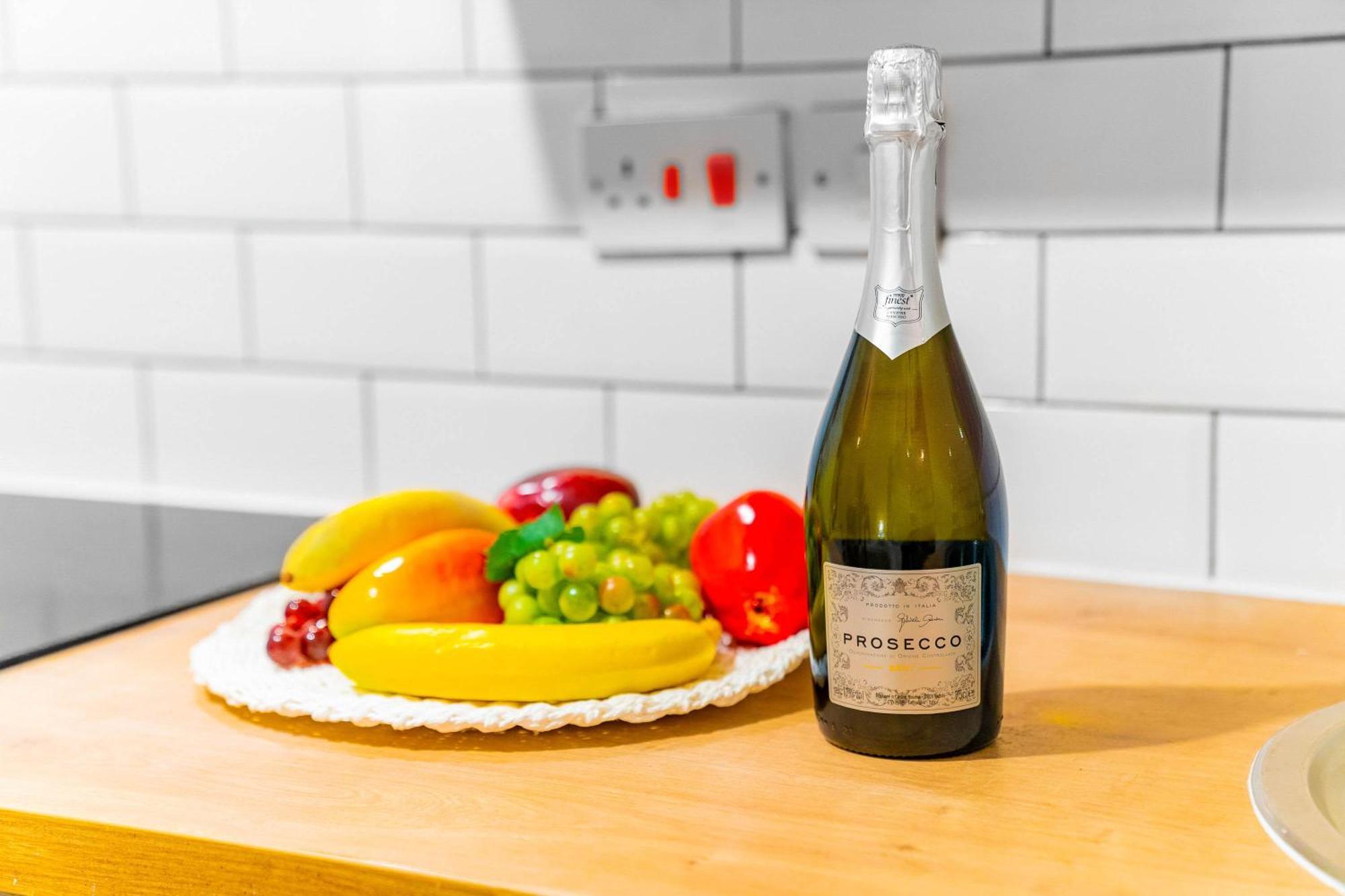 Luxury Apartment - Wolverhampton Centre 12C Екстериор снимка